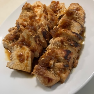塩麹漬けの鶏胸肉で醤油タレステーキ